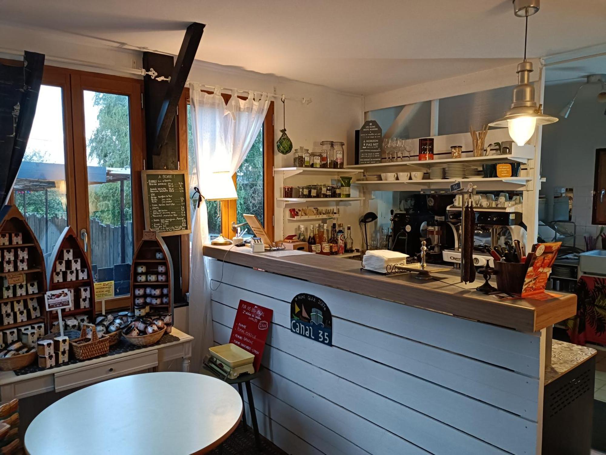 Ille Flottante, Maison Eclusiere Et Hebergements Insolites Sur Le Canal Hede-Bazouges Luaran gambar