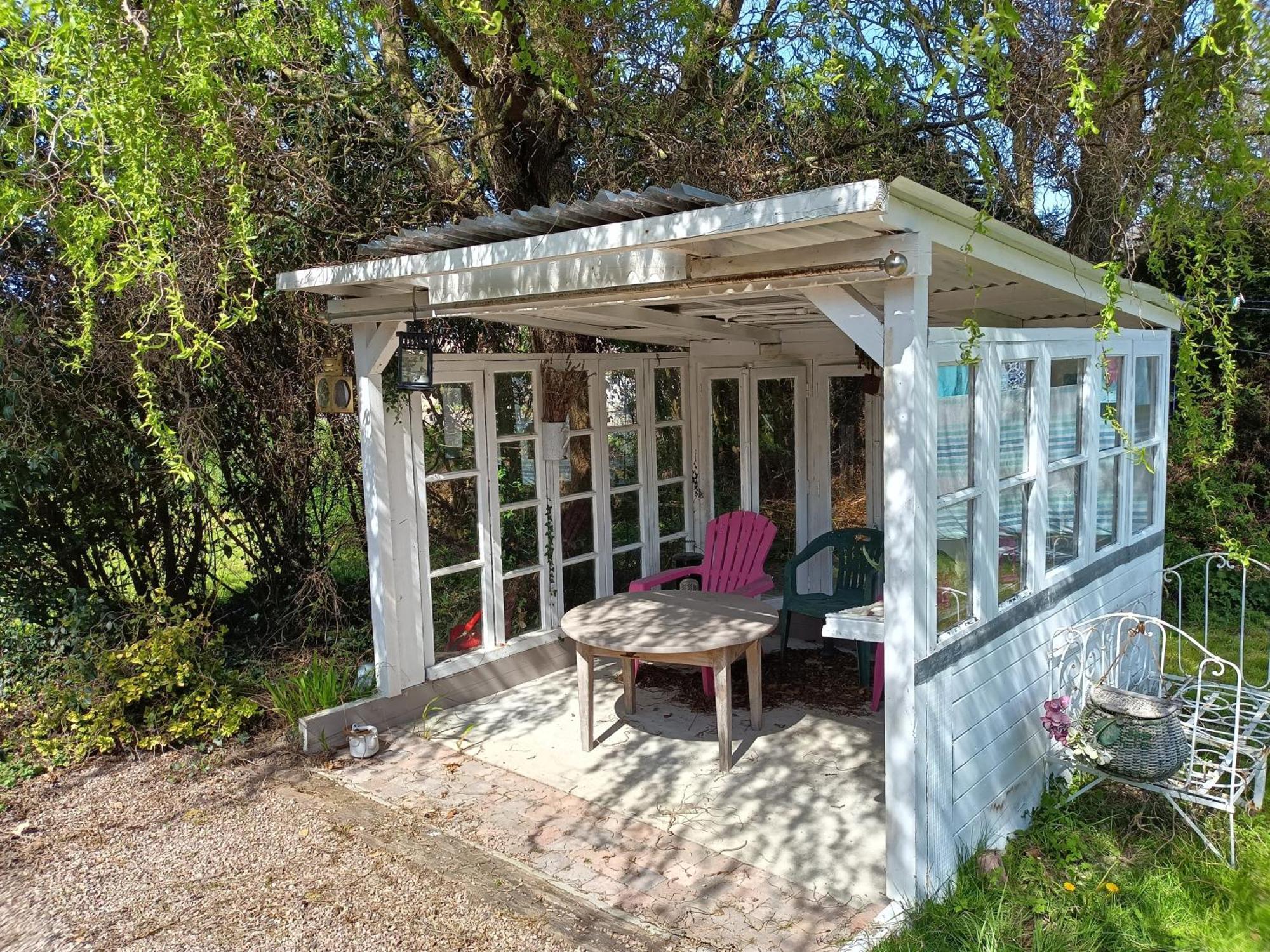 Ille Flottante, Maison Eclusiere Et Hebergements Insolites Sur Le Canal Hede-Bazouges Luaran gambar
